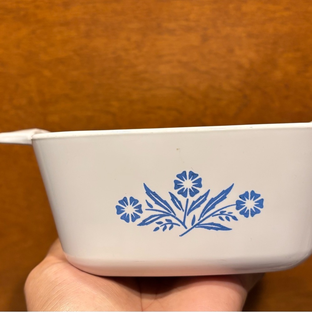 Extremely RARE Vintage CorningWare White and Blue Floral Cookware Dish (Petite)